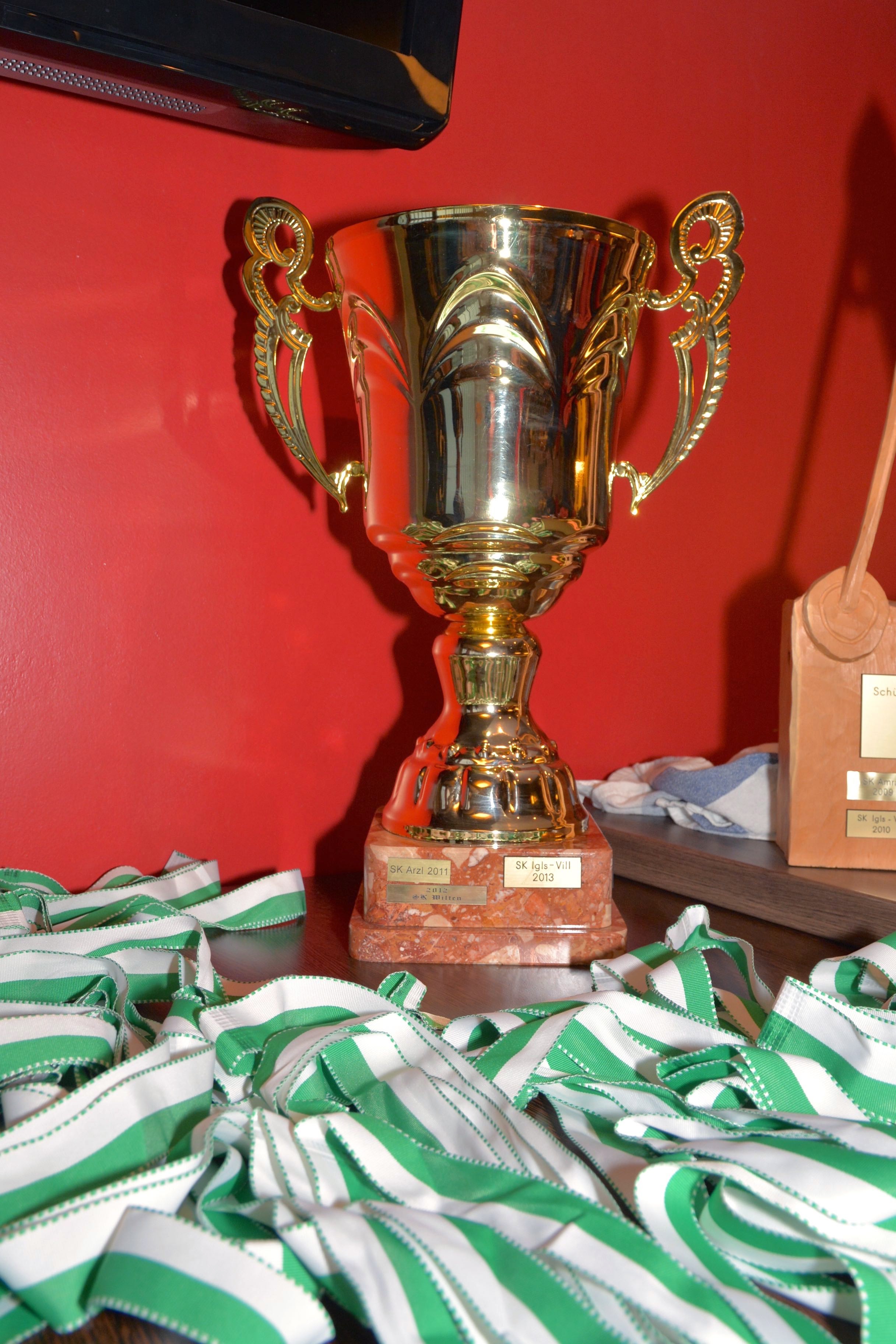 42 Kinder nahmen am Skirennen, und 58 am BAON-Königskettenschießen 2015 teil. Die Siegerehrungen dazu fanden im Schützenheim der Schützenkompanie Allerheiligen statt. Vizebürgermeister Christoph Kaufmann gratulierte herzlich.