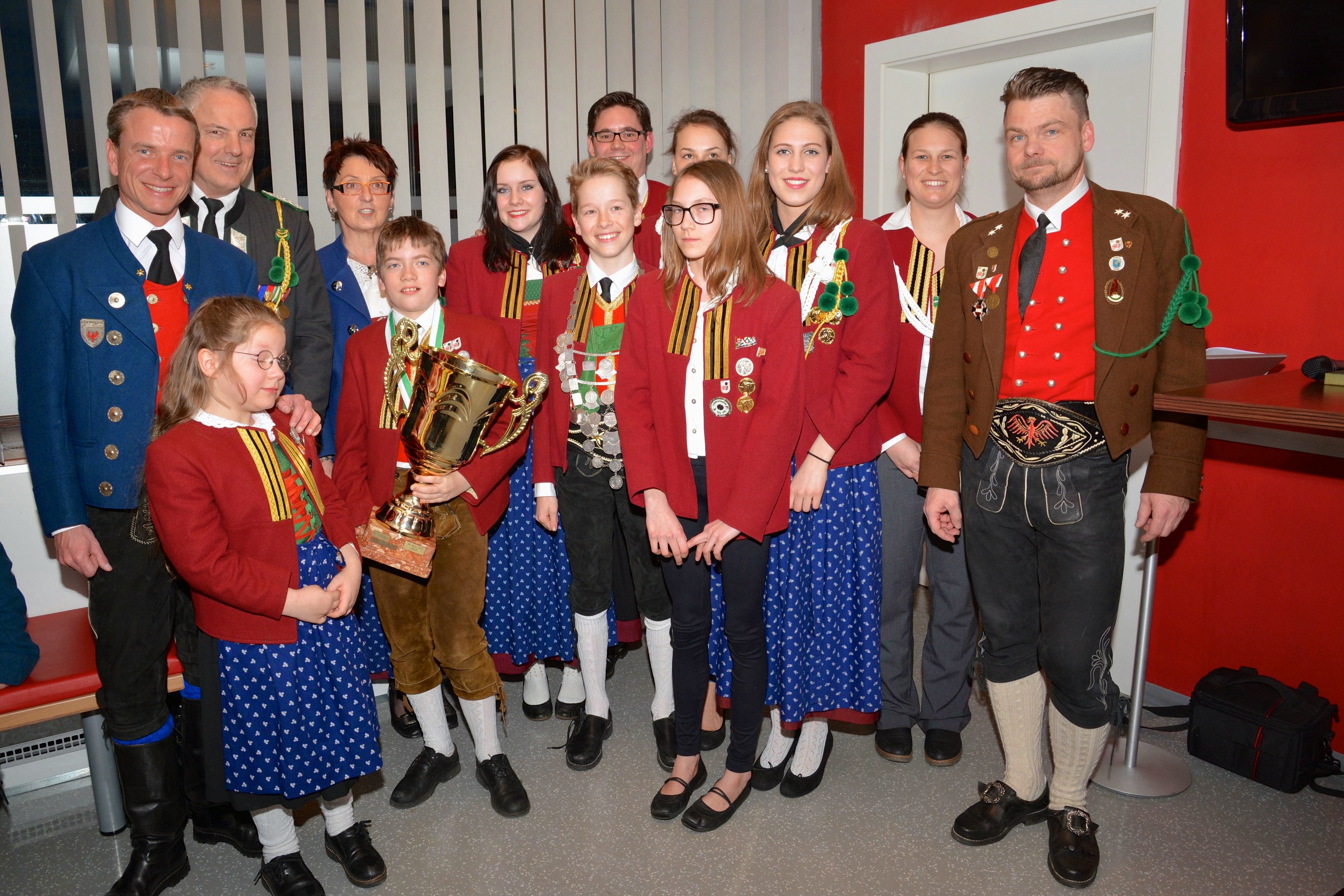 42 Kinder nahmen am Skirennen, und 58 am BAON-Königskettenschießen 2015 teil. Die Siegerehrungen dazu fanden im Schützenheim der Schützenkompanie Allerheiligen statt. Vizebürgermeister Christoph Kaufmann gratulierte herzlich.