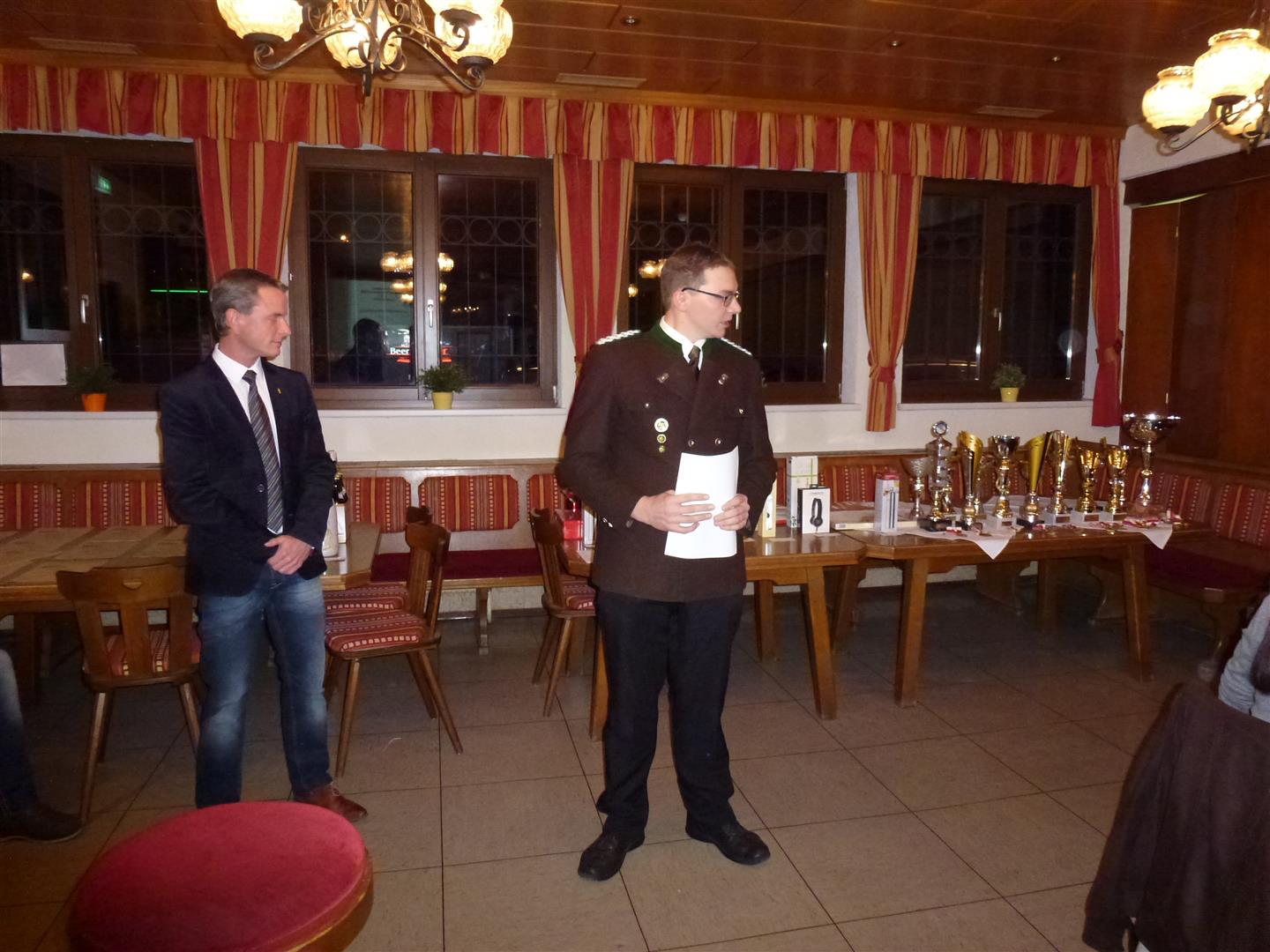 Die Schützengilde Reichenau veranstaltete vom 27. bis 31. Oktober die Innsbrucker Stadtmeisterschaft des Bezirkbundes Innsbruck. Sportreferent und Vizebürgermeister Christoph Kaufmann ließ es sich nicht nehmen persönlich die Siegerehrung‎ mit mit Obmann und Oberschützenmeister Harald Gutsch und Bezirksoberschützenmeister Joachim Steinlechner durchzuführen.