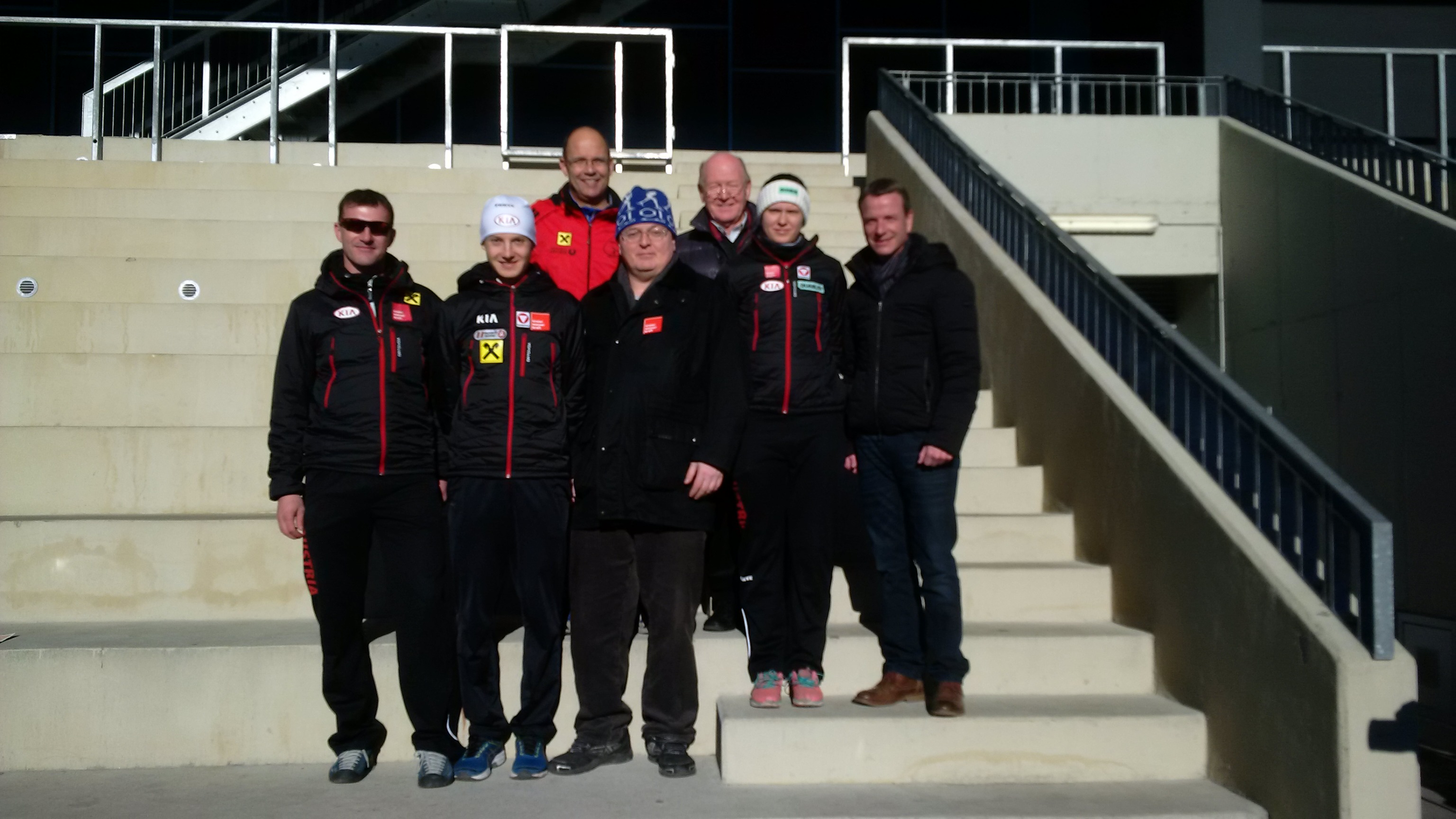 Der Uni Speedskating Club Innsbruck veranstaltete die Österreichischen Staatsmeisterschaften in Eisschnelllaufen Allround 2015/2016 in Innsbruck. Vizebürgermeister und Sportreferent Christoph Kaufmann nahm die Siegerehrung vor und  ‎gratulierte den beiden TirolerInnen Vanessa Bittner und Linus Heidegger zum Staatsmeistertitel. Gleichzeitig dankteer Obmann Werner Jäger und seinem Team für die hervorragende Organisation.