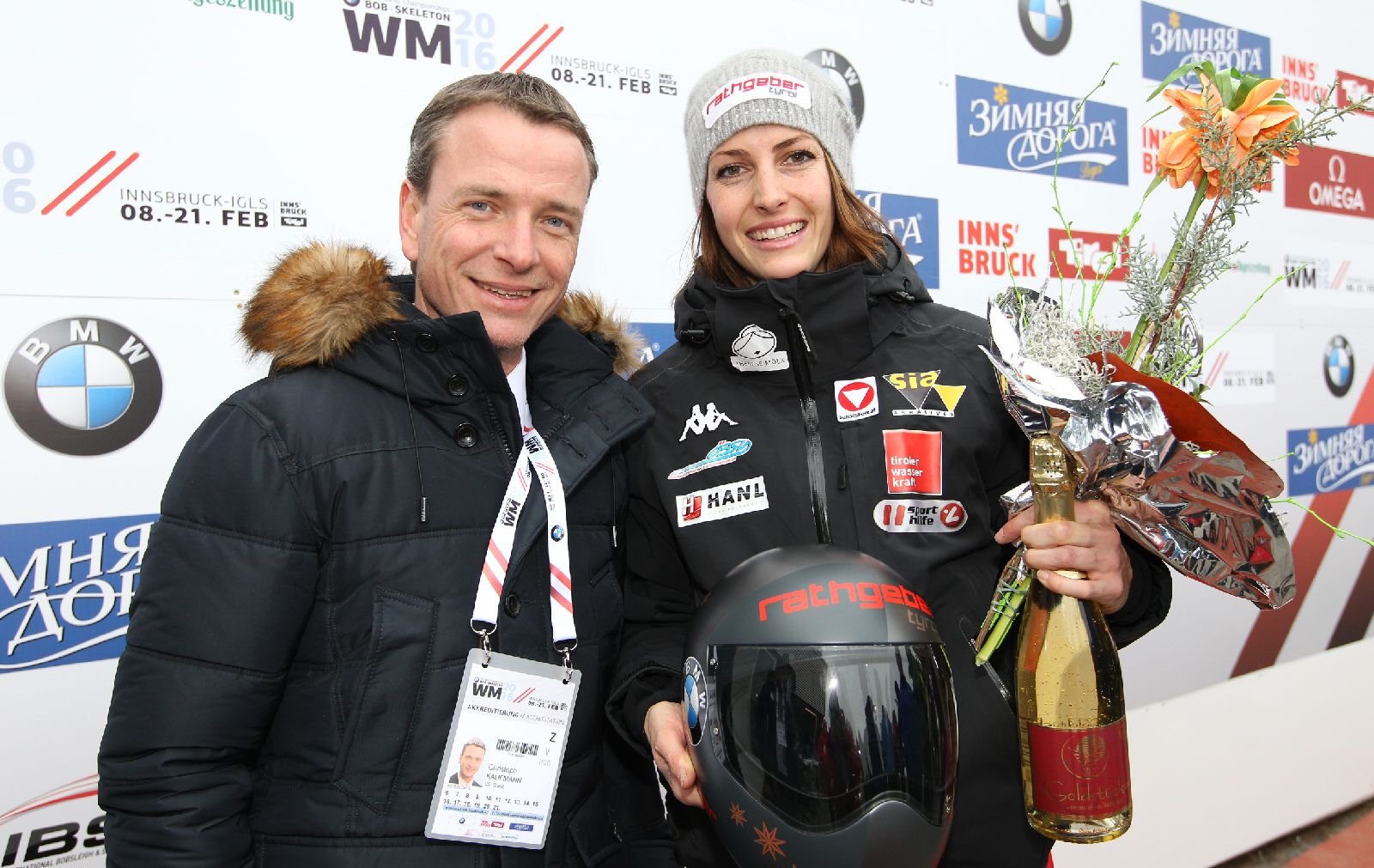 Sportreferent und Vizebürgermeister Christoph Kaufmann gratulierte Skeleton-Star Janine Flock‎ zur Silbermedaille bei der Bob- und Skeleton WM 2016 in Innsbruck -Igls.